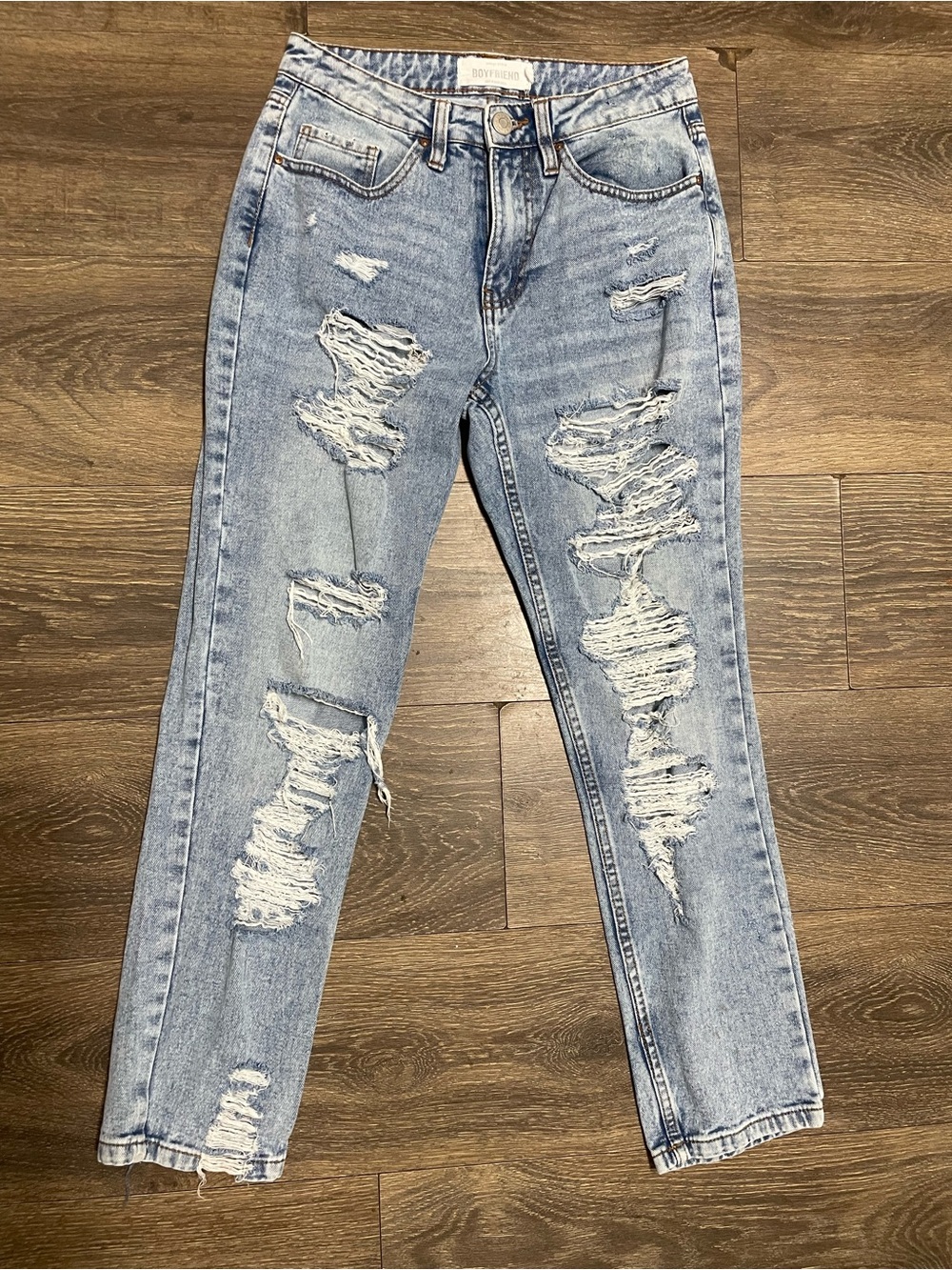 Boyfriend mom style jeans distressed blue junior woman size 3 comfy school